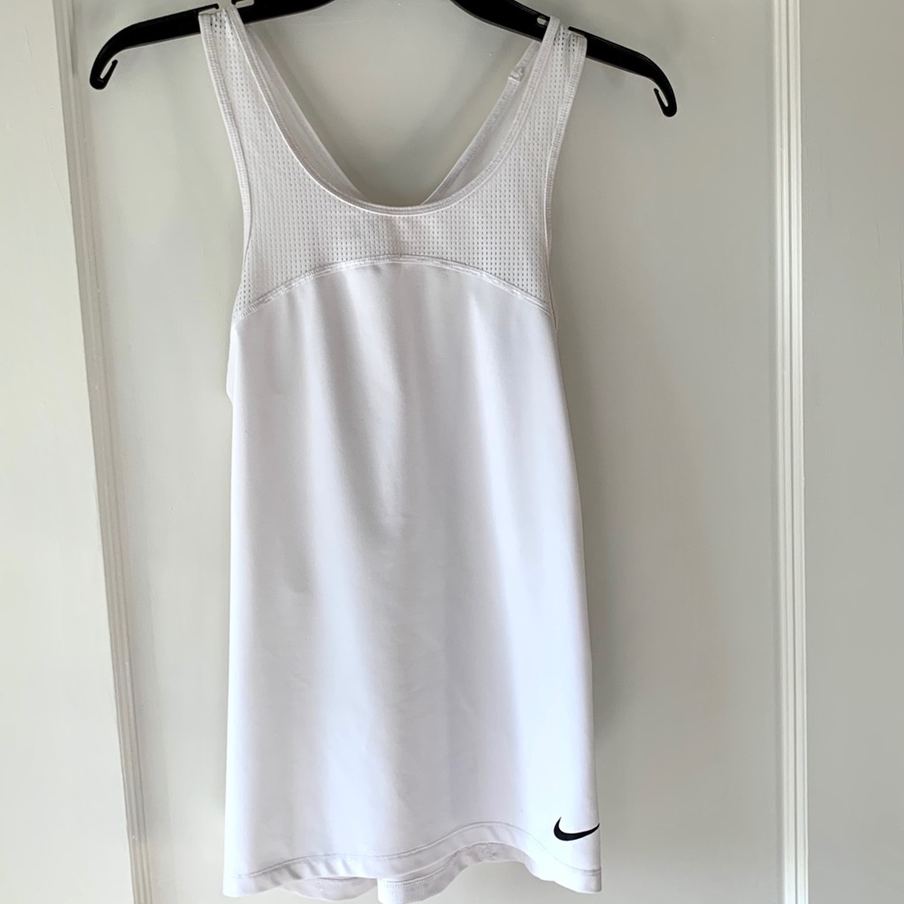 Nike top